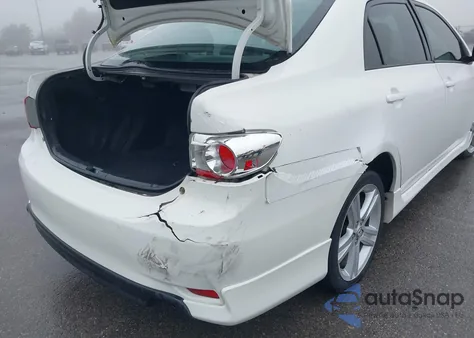 2013 Toyota Corolla S z USA, uszkodzony, nr VIN 5YFBU4EEXDP224221